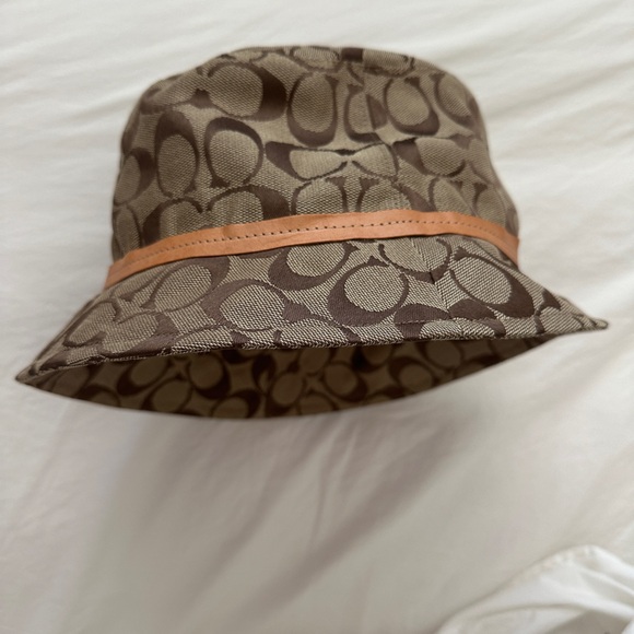 COACH BUCKET HAT WITH VACHETTA LEATHER STRAP VINTAGE CIRCA 2001 LIKE NEW SZ M/L - Picture 3 of 10